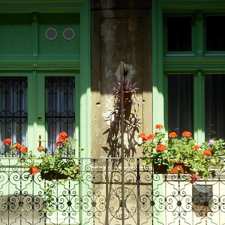 Miniapartman Budapest Eksteriør billede
